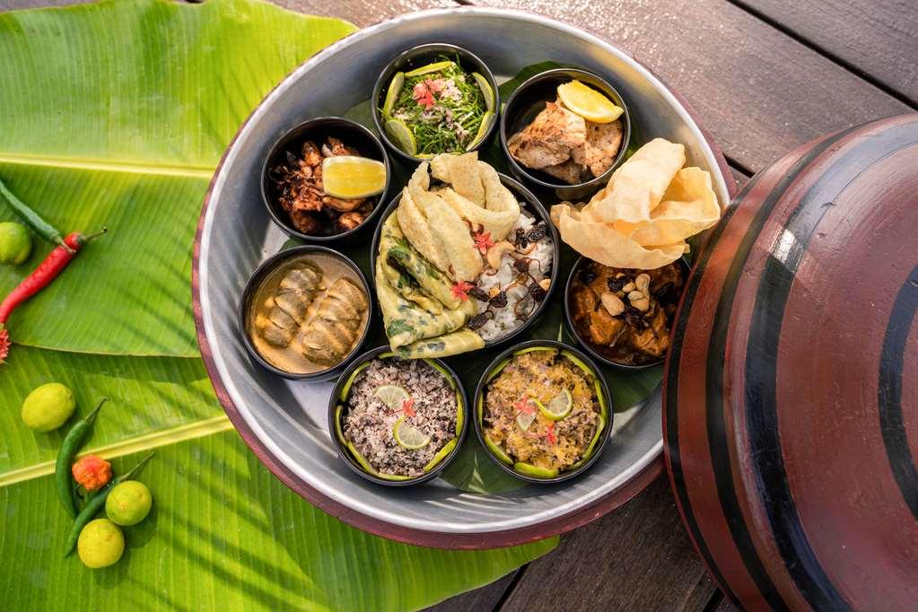 Furaveri Island Resort And Spa Muravandhoo レストラン 写真